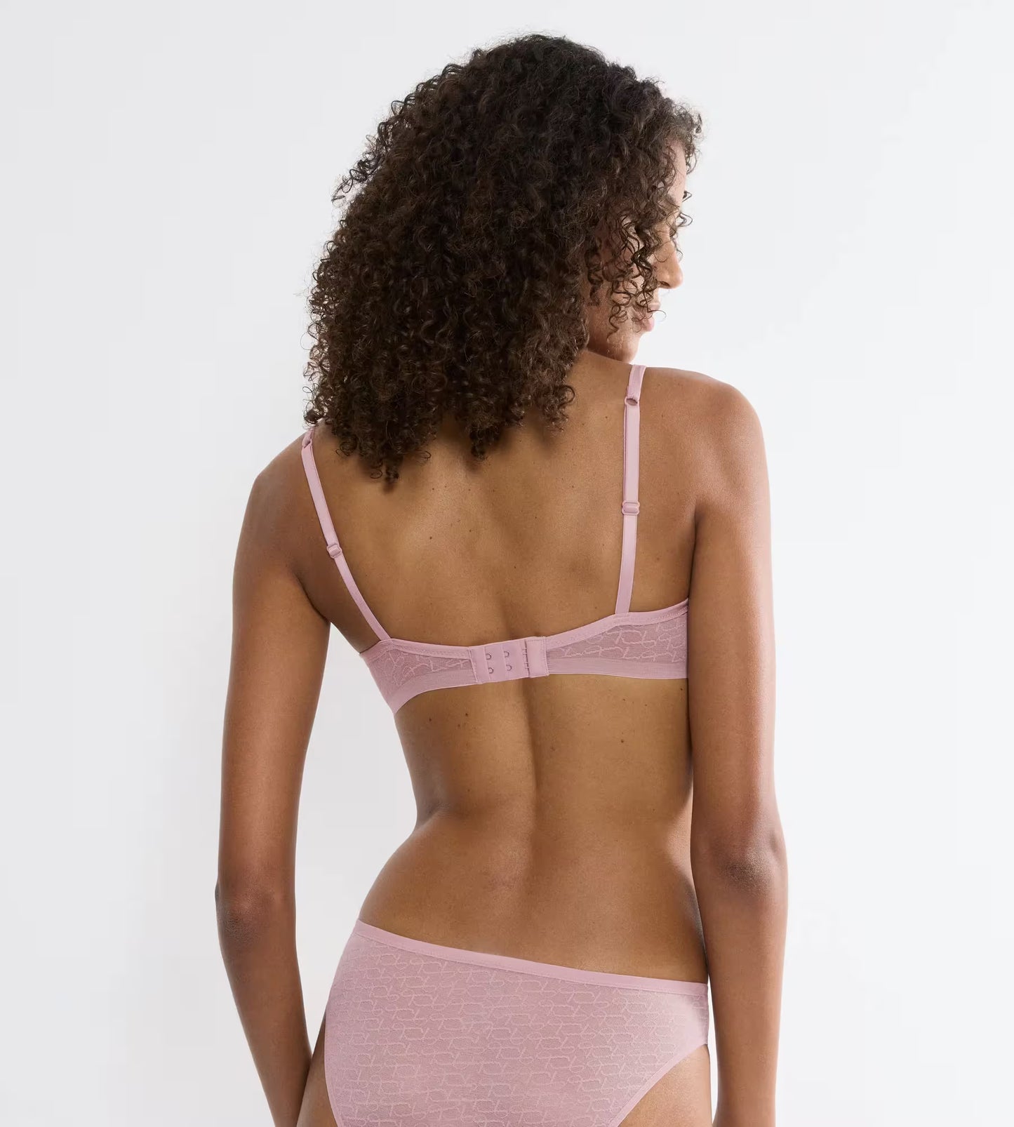 Triumph Signature Sheer WHP