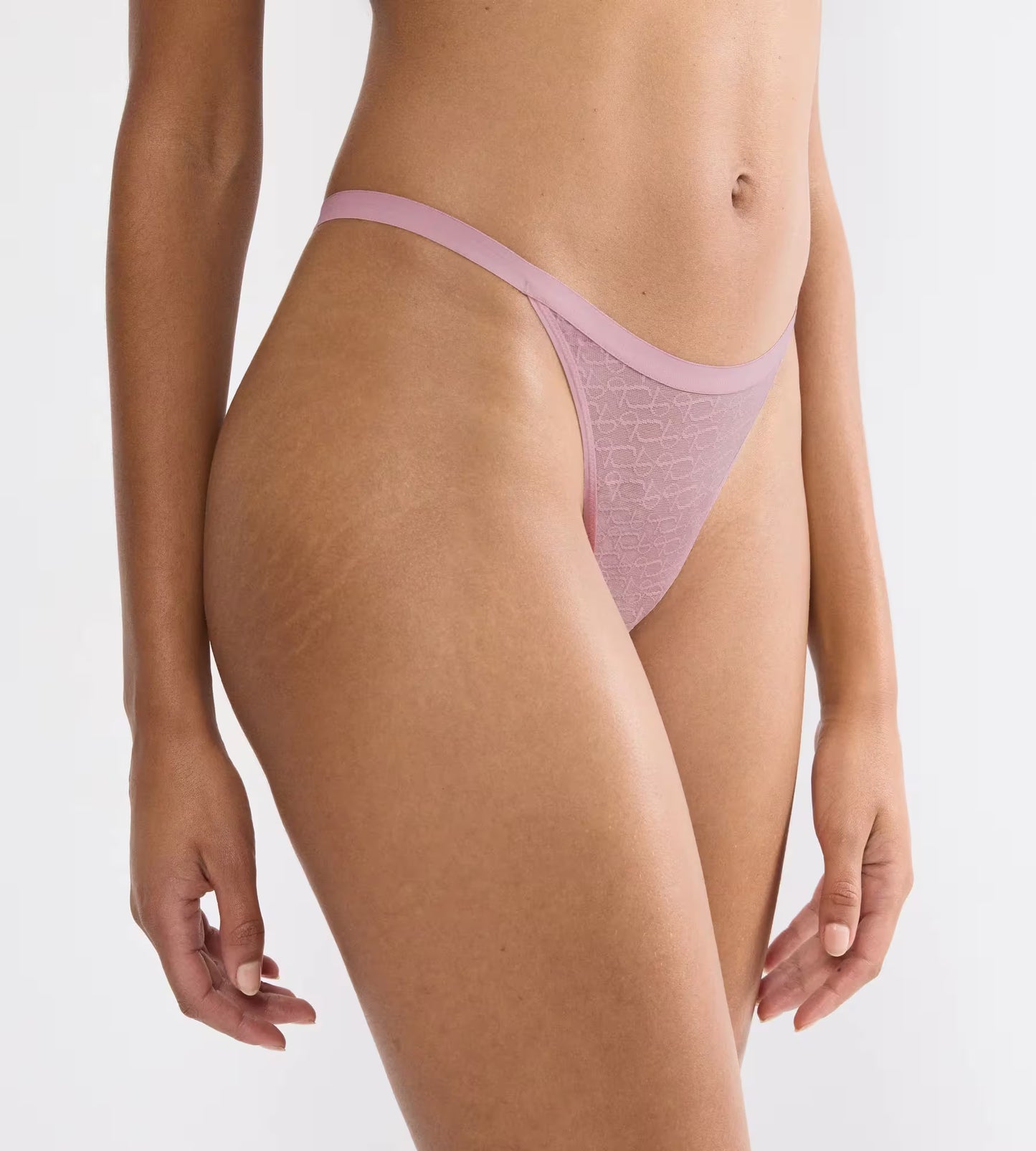 Triumph Signature Sheer String