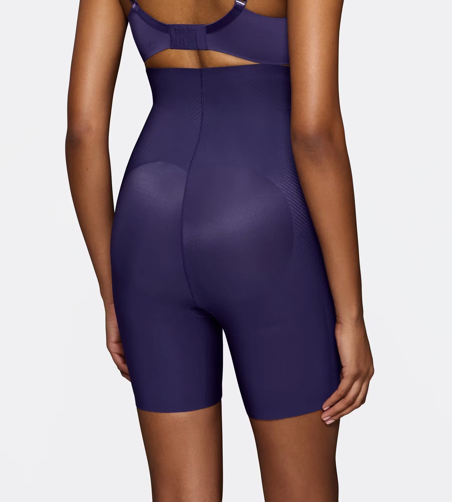Triumph BMU Illusion Curve HW Mid-Thigh
