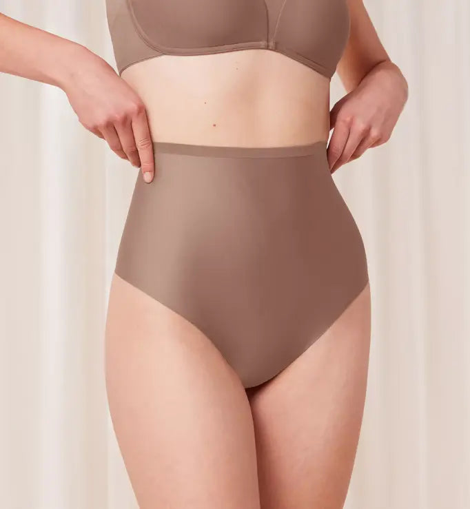 Triumph Shape Smart Highwaist String