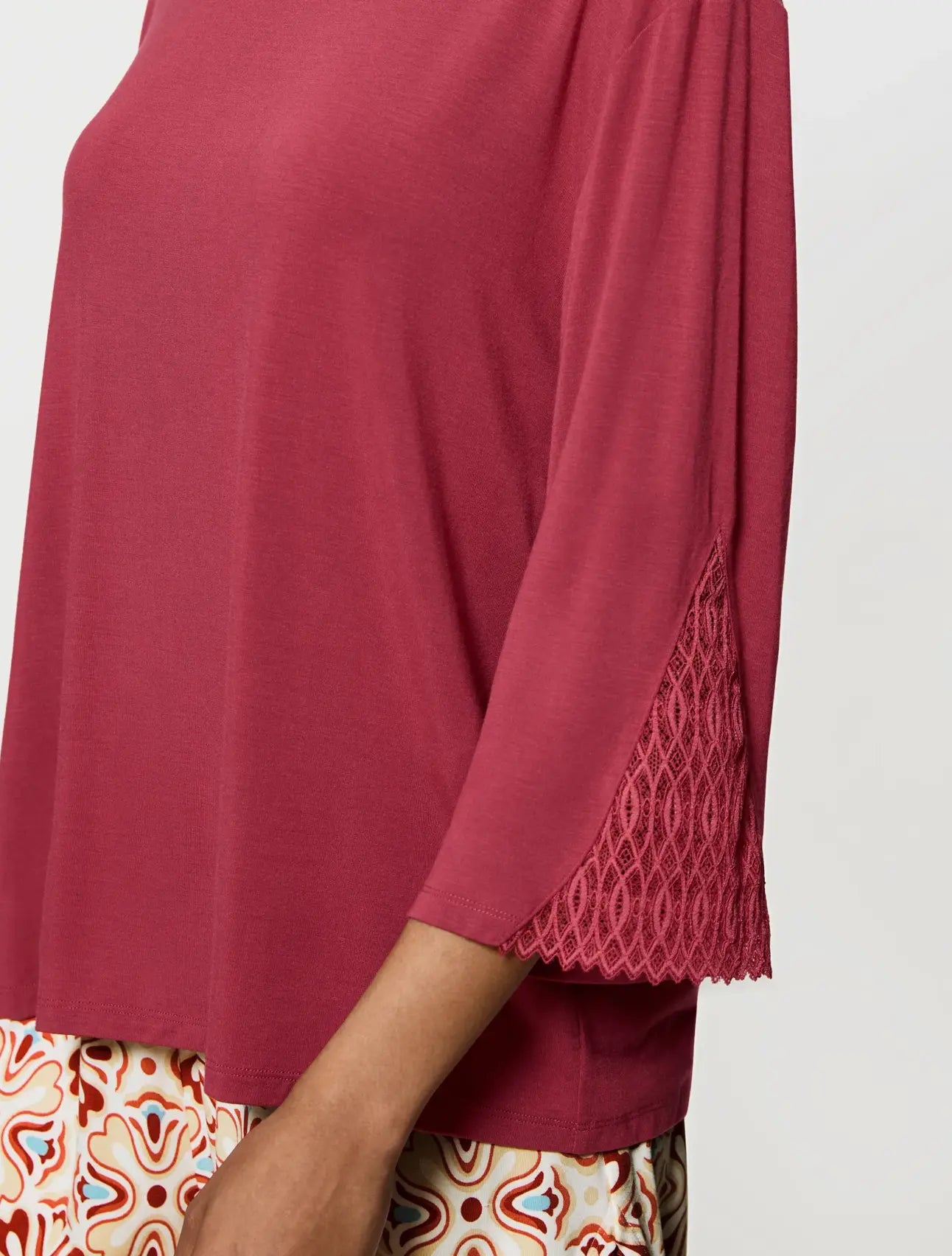 Triumph Aura Spotlight Top