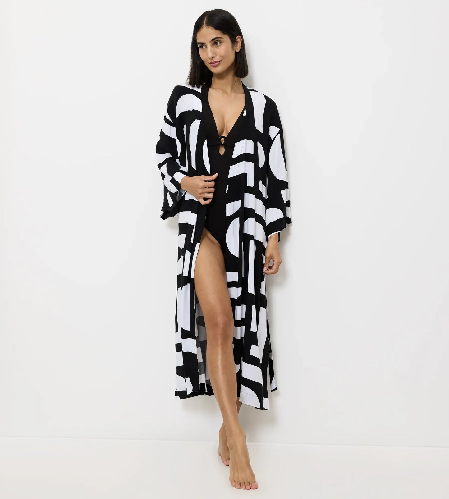 Triumph Beach Mywear Tunic Robe 01