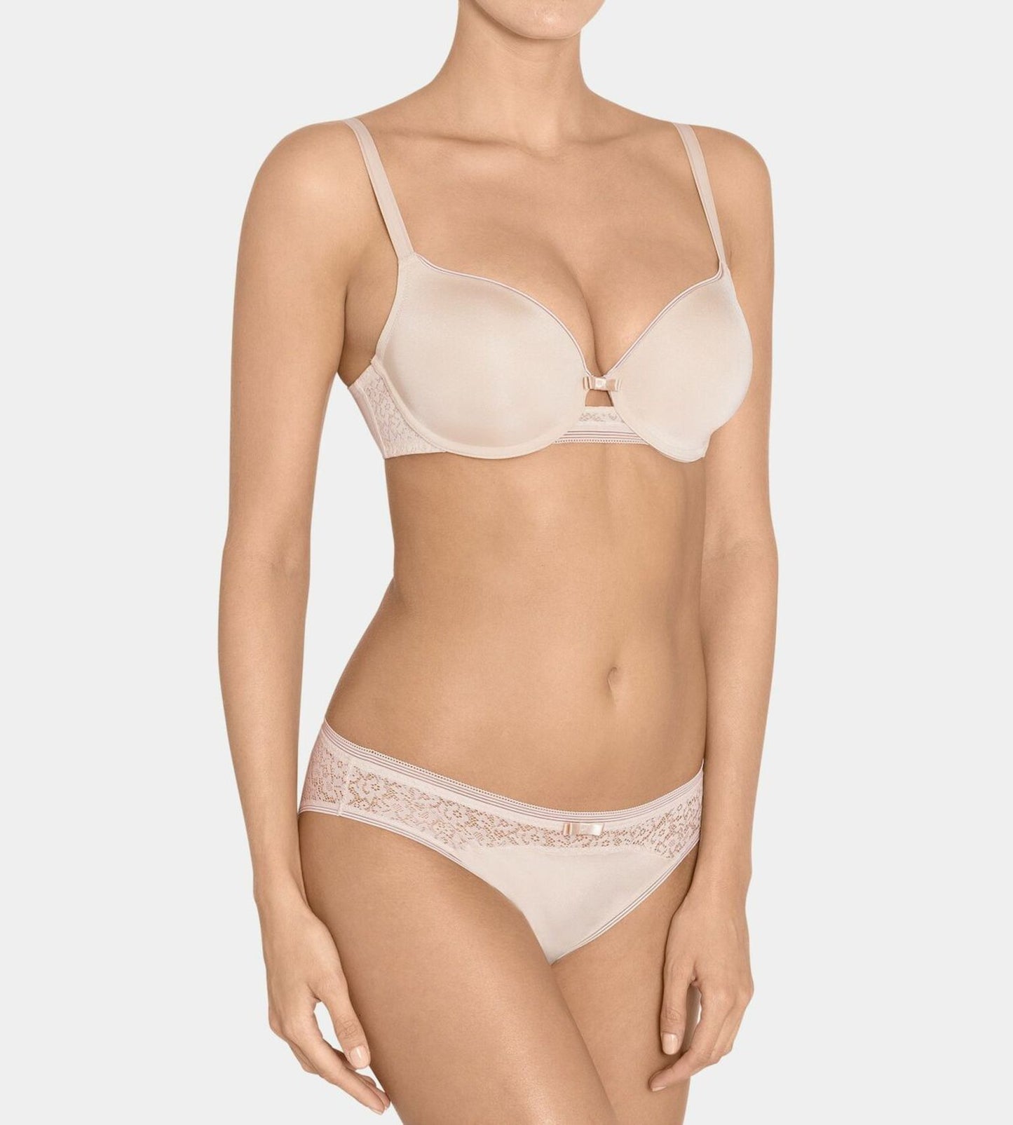 Triumph Beauty-Full Essential WP