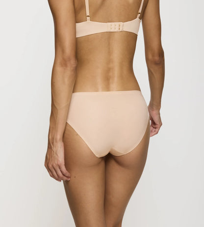 Triumph Body Make-Up Essentials Tai