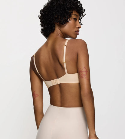 Triumph Body Make-Up Essentials WHU