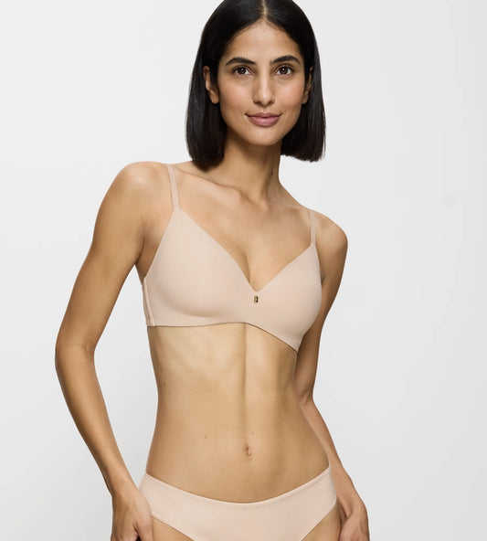 Triumph Body Make-Up Essentials P 01