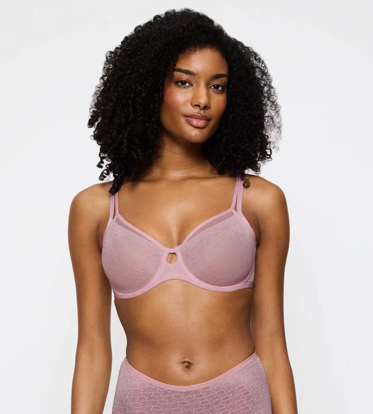 Triumph Signature Sheer W01