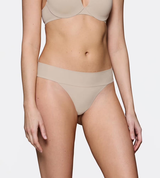 Triumph Body Make-up Illusion String
