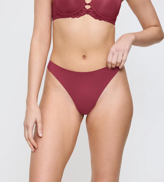 Triumph Smart Invisible String
