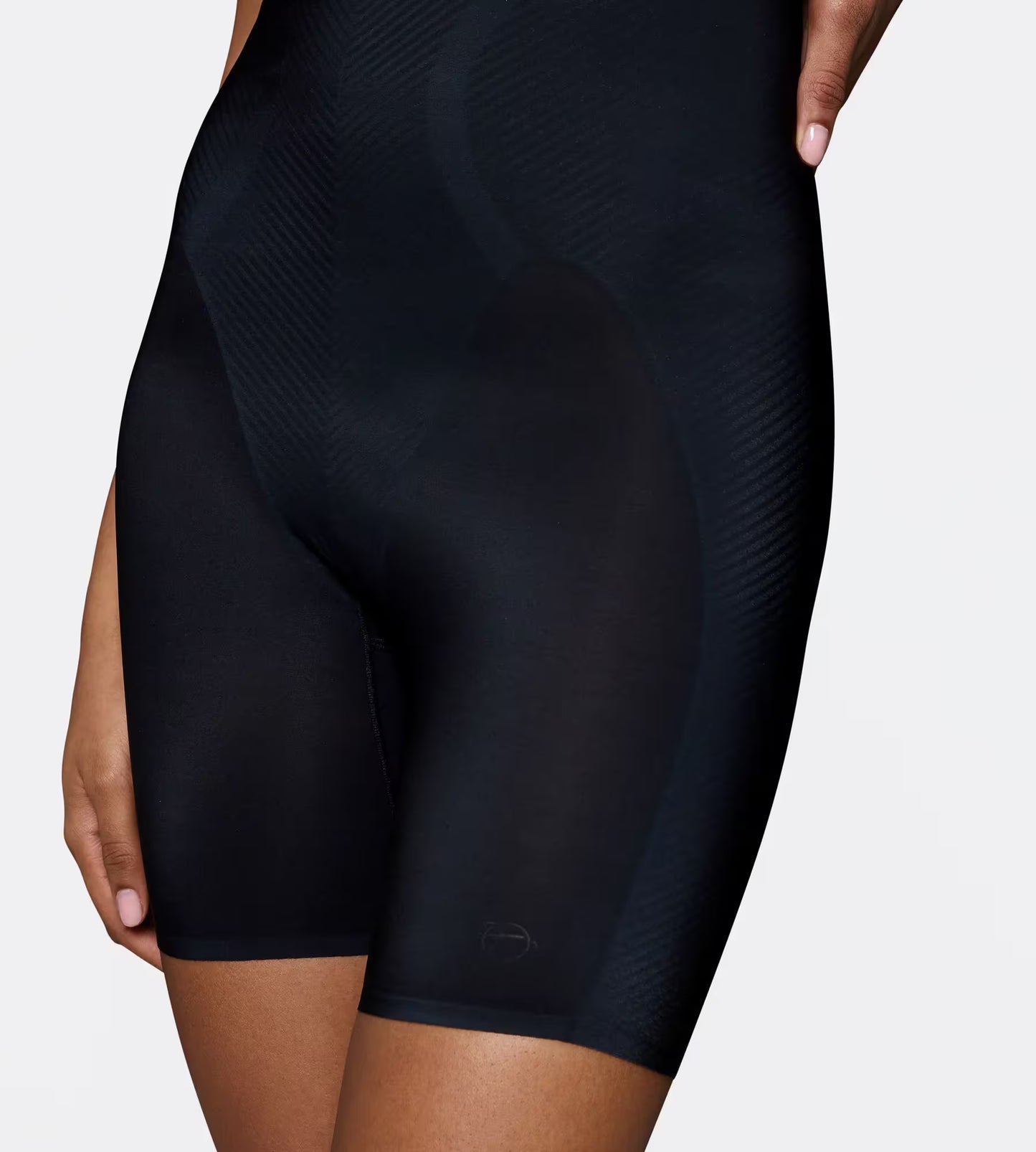 Triumph BMU Illusion Curve HW Mid-Thigh