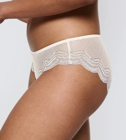 Triumph Comfort Glam Hipster