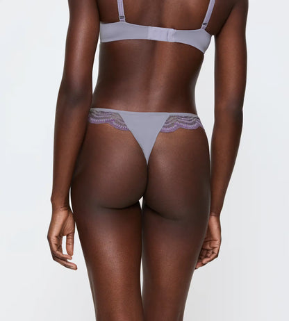 Triumph Comfort Glam String