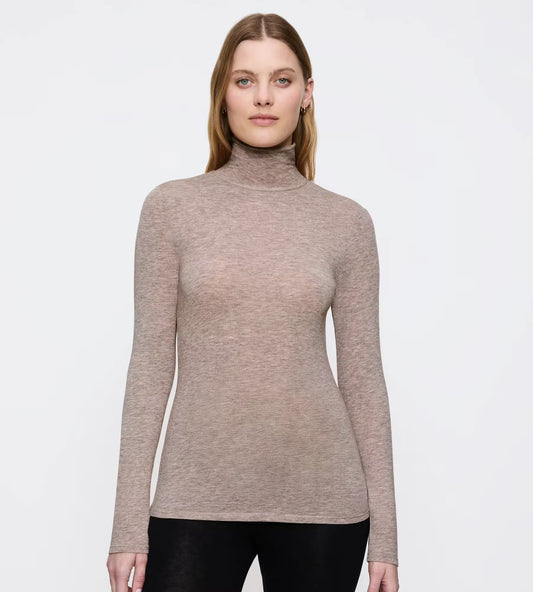Triumph Beauty Layers Top LSL Turtleneck 04