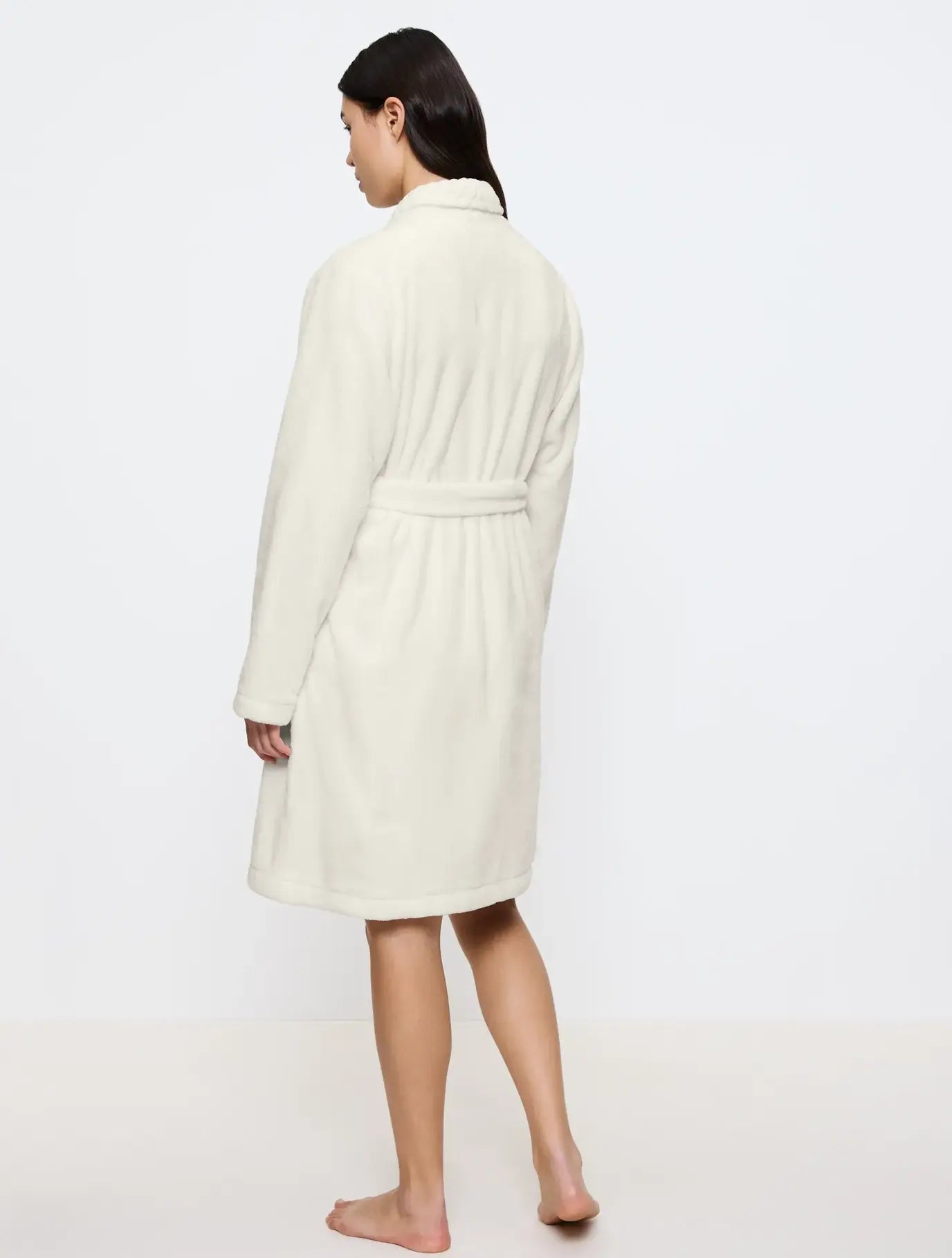 Triumph Robes Flace Robe 01