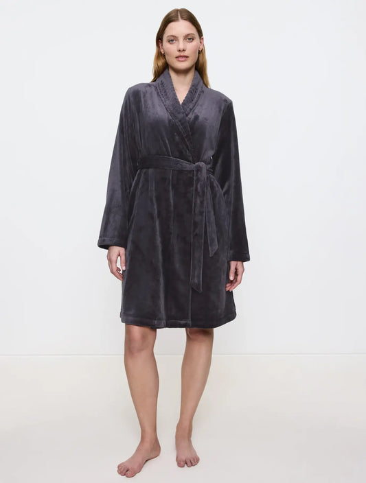 Triumph Robes Flace Robe 01